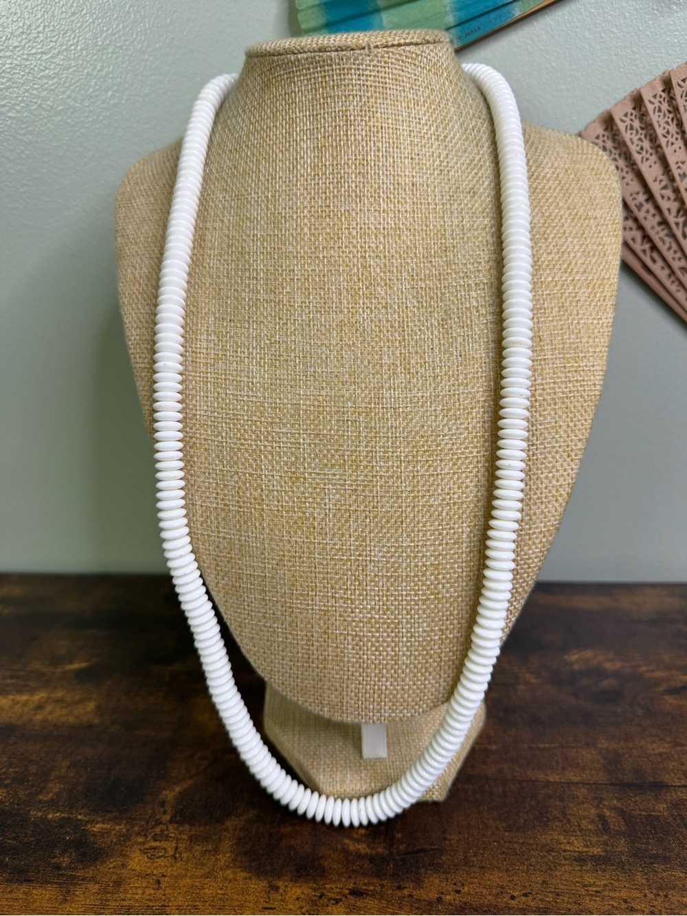 💚4/$20 Vintage White Disk Bead Necklace